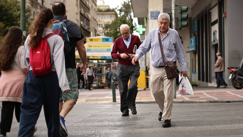Μπόνους 400 ευρώ σε συνταξιούχους και 500 ευρώ στο δημόσιο - Πόσα κερδίζουν οι επαγγελματίες