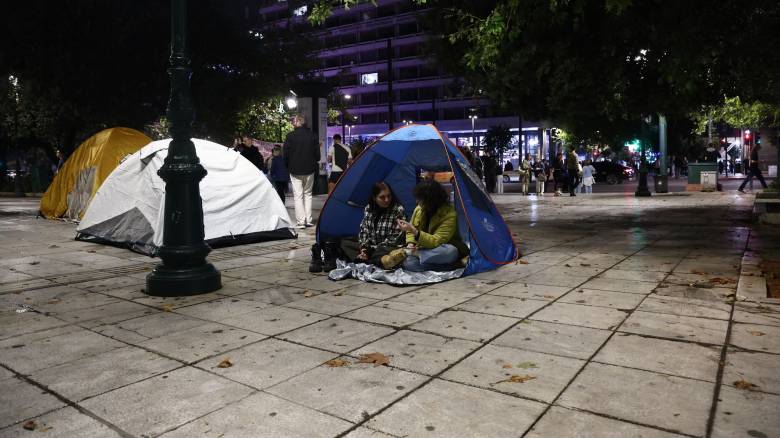 Κινητοποιήσεις και στη Θεσσαλονίκη: Φοιτητές στήνουν το βράδυ σκηνές στον πεζόδρομο της Αγίας Σοφίας