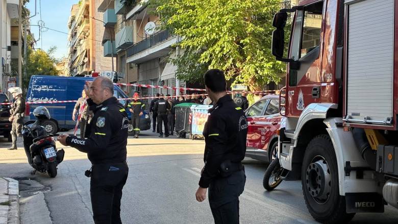 Κολωνός: Βίντεο ντοκουμέντο από τη στιγμή της έκρηξης - Κάτοικοι τρέχουν πανικόβλητοι
