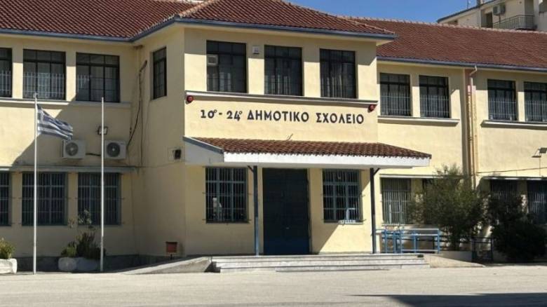 Σέρρες: Αποκόλληση σοβά στην είσοδο δημοτικών σχολείων – Κλειστά για δύο μέρες