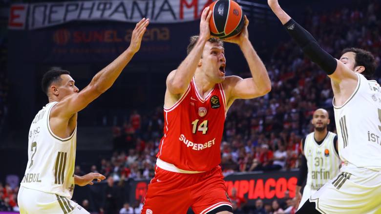 Ολυμπιακός - Φενέρμπαχτσε 61-64: Ήττα στις λεπτομέρειες για τους ερυθρόλευκους στο ΣΕΦ