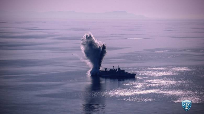 Τορπίλη με «στόχο» παροπλισμένη φρεγάτα στο Κρητικό πέλαγος: Κοινή άσκηση Ελλάδας - Ισραήλ