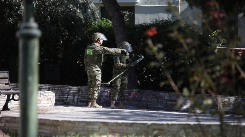 Συναγερμός στο κέντρο της Αθήνας για ύποπτο αντικείμενο - Στο σημείο κλιμάκιο της ΤΕΕΜ