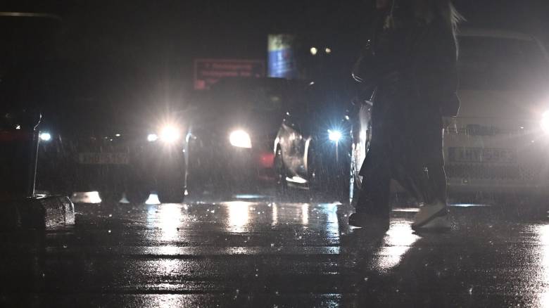 Βούλα: Διακοπή κυκλοφορίας στη λεωφόρο Καραμανλή λόγω συσσώρευσης υδάτων