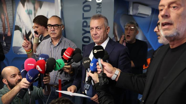 Βρούτσης μετά τη συνάντηση με μέλη του ΔΣ της ΕΟΚ: Συστήνω τον δρόμο των εκλογών το ταχύτερο δυνατό