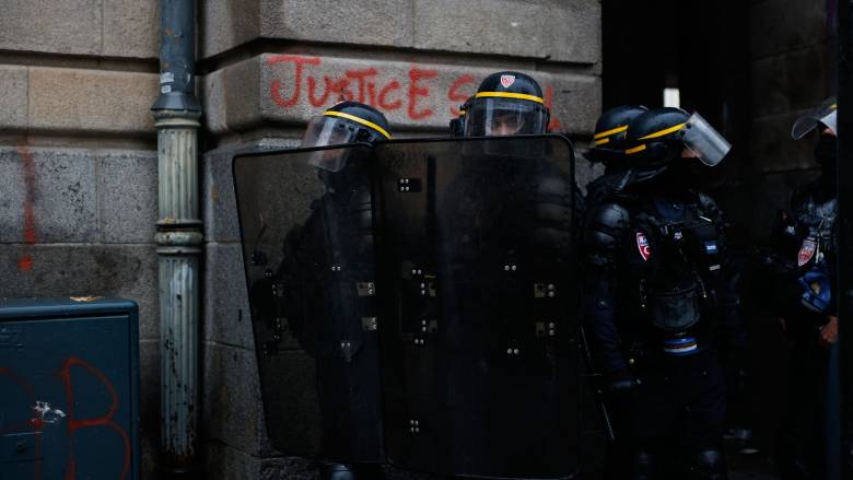 Κλίμα έντασης, αλλά και σύγχυσης στη Γαλλία λίγες ώρες πριν τον νέο κύκλο διαδηλώσεων