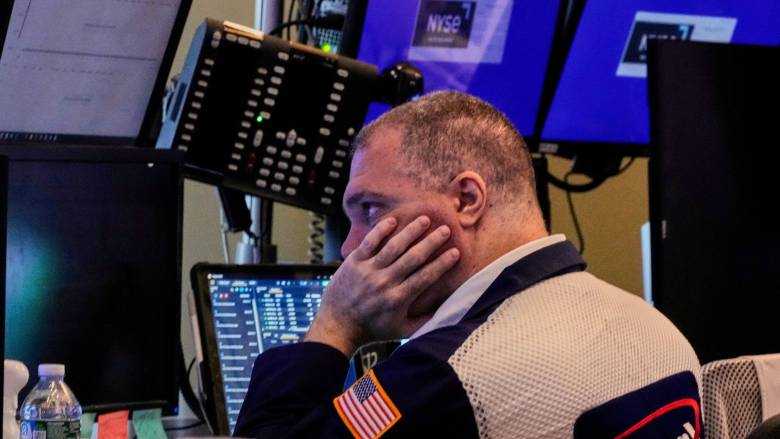 Sell off στις μετοχές τεχνολογίας - Πτώση 4% στην Amazon, Απότομη βουτιά 29% για την Intel