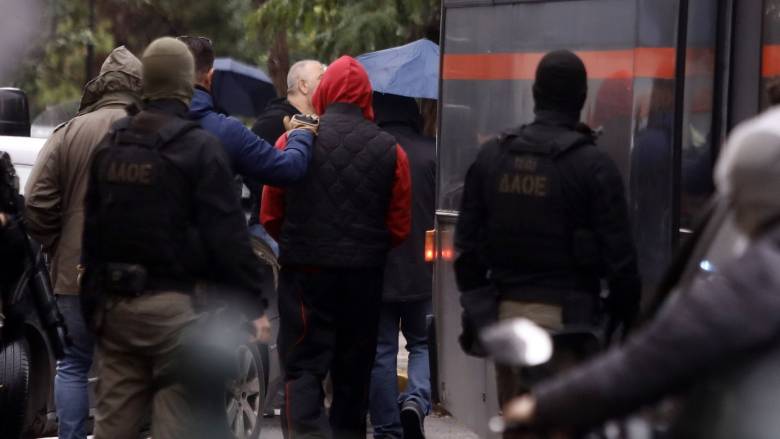 «Χωριάτικο»: Προφυλακίστηκε ο επιχειρηματίας από τη Ρόδο - Με «βραχιολάκι» ο «αρχιλογιστής»