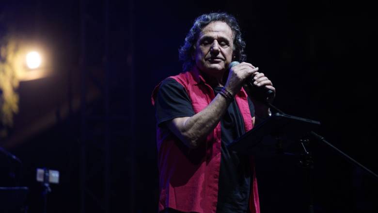 «Κερδίσατε ένα κλικ στη χυδαιότητα»: Η ανάρτηση Ράντου για την AI φωτογραφία με τον Παπακωνσταντίνου