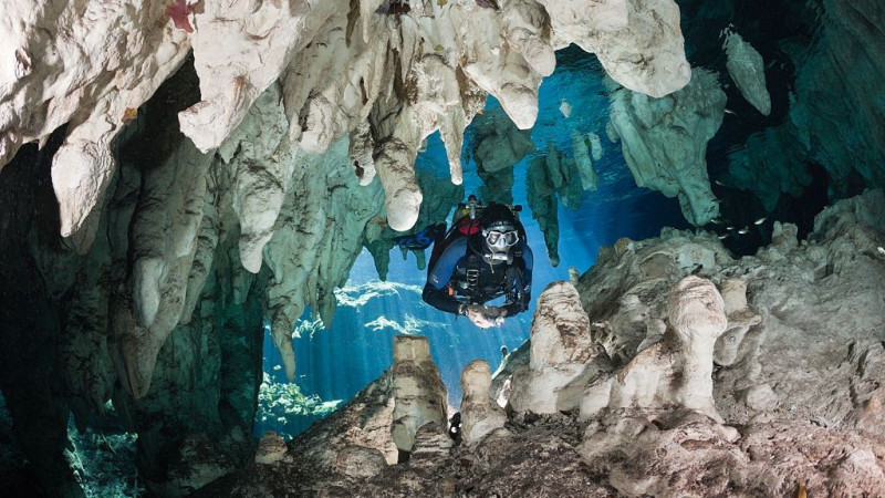 Η μεγαλύτερη υποβρύχια σπηλιά στον κόσμο