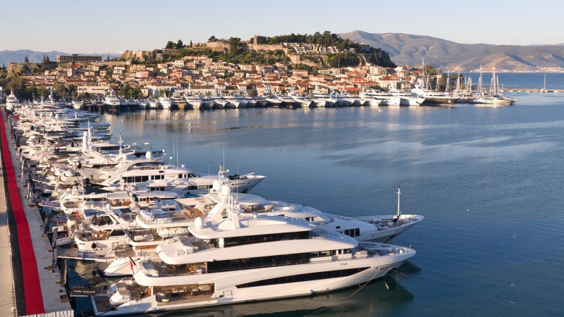 Yachting και πολυτελή σκάφη γεμίζουν τις ελληνικές μαρίνες - Τουρισμός για υψηλά βαλάντια