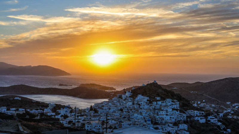 Ένας από τους τελευταίους ελληνικούς «κρυμμένους θησαυρούς» η Ίος, σύμφωνα με το Travelbook της BILD