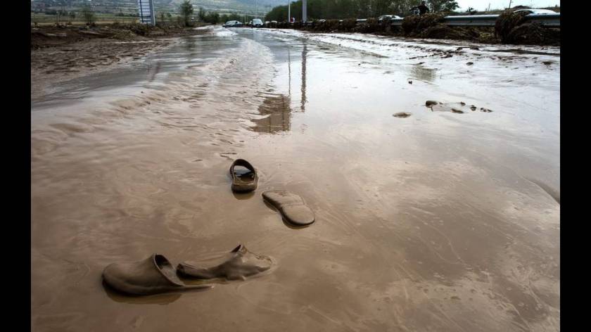 Πνίγηκαν στη λάσπη τα Σκόπια
