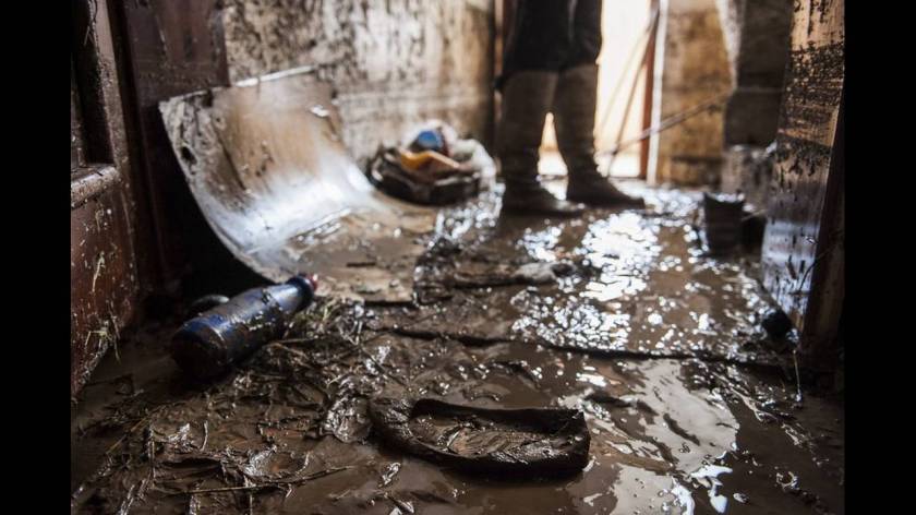 Πνίγηκαν στη λάσπη τα Σκόπια