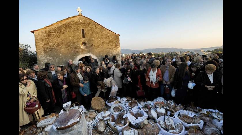 Αρτοκλασία στην Παναγίτσα Ελευσίνας