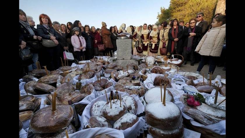 Αρτοκλασία στην Παναγίτσα Ελευσίνας