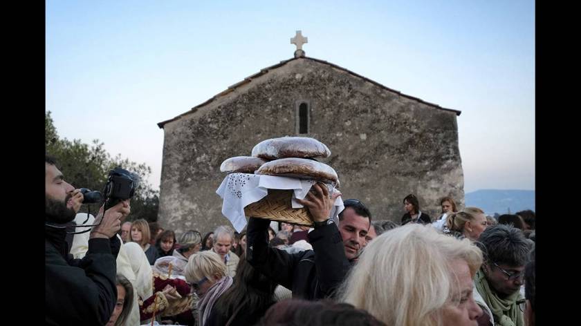 Αρτοκλασία στην Παναγίτσα Ελευσίνας