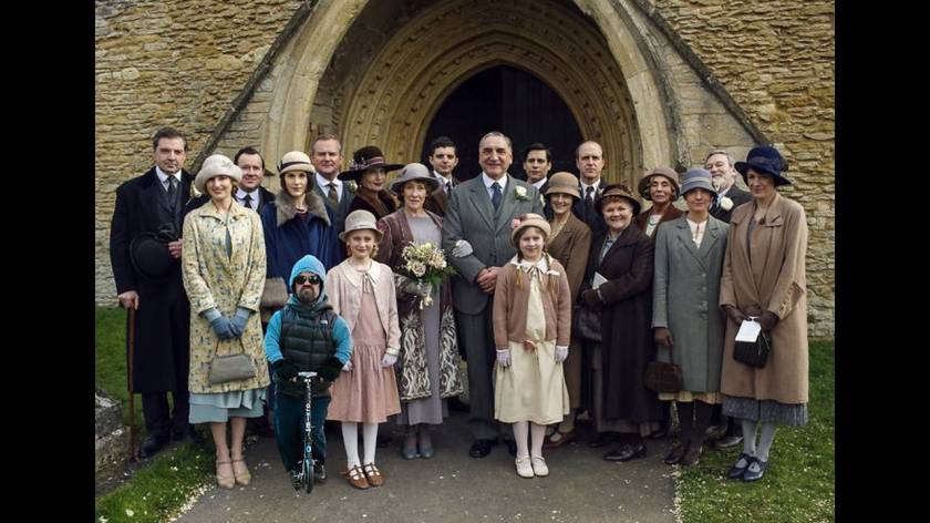 Ο Τyrion Lannister είναι παντού. 50 φωτογραφίες για να αντέξουμε το χθεσινό φινάλε του Game Of Thrones