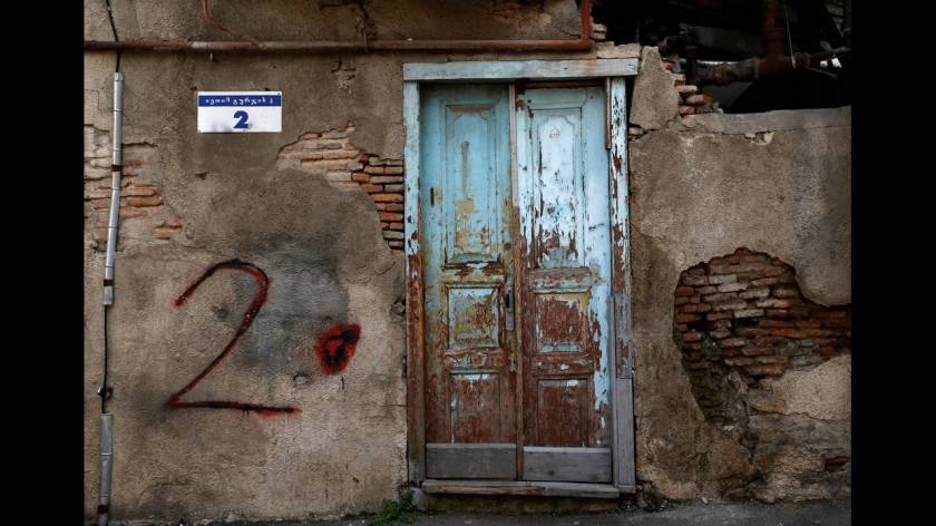 Τιφλίδα: Η ανεξίτηλη πατίνα του χρόνου στην παλιά πόλη