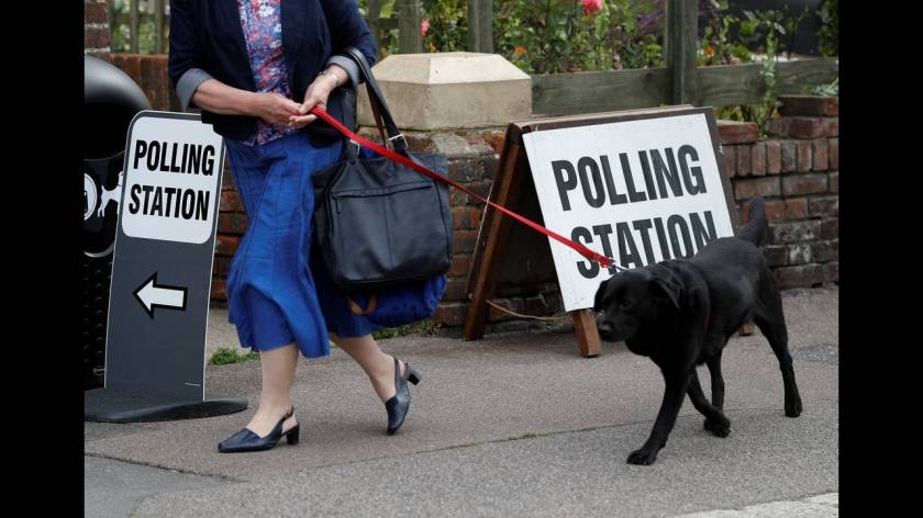 Τα πιο παράξενα εκλογικά κέντρα της Βρετανίας (pics)