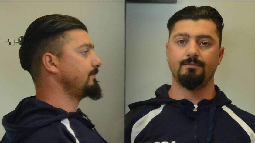 τον υπήκοο Αλβανίας (επ) DEMIRI (ον) Fatjon ή Qemal ή Kemal ή Anton του Poulloum ή Pulumb ή Bonum ή Poudoum και της Lyri , γεννηθέντα την 20-10-1989