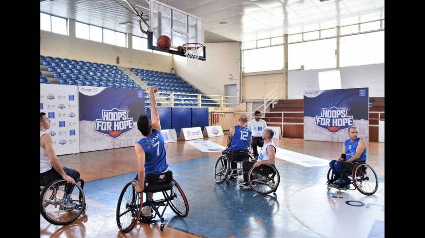 Στιγμιότυπα από το μπασκετικό challenge στο πλαίσιο του «Hoops for Hope»