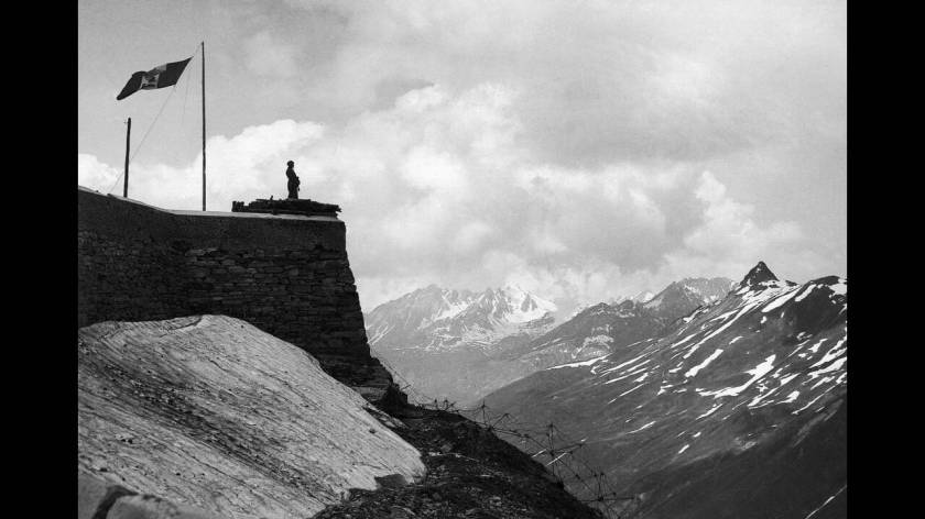 1940, Γαλλία. Το γαλλικό οχυρό Τραβερσέτ, πέφτει σε ιταλικά χέρια..