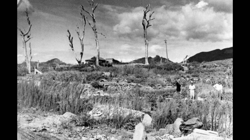 1947, Ναγκασάκι. Η περιοχή γύρω από το σημείο "μηδέν" της ατομικής έκρηξης στο Ναγκασάκι, έχει μετατραπεί σε απέραντη χέρσα γη.
