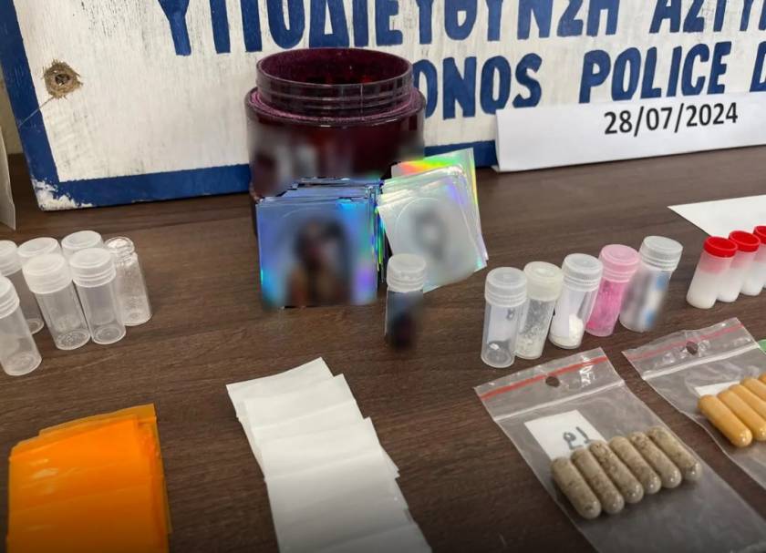 Μύκονος: Στα «δίχτυα» της ΕΛ.ΑΣ. εγκληματική οργάνωση που έκανε «delivery» ναρκωτικών elas, narkotika, mykonos