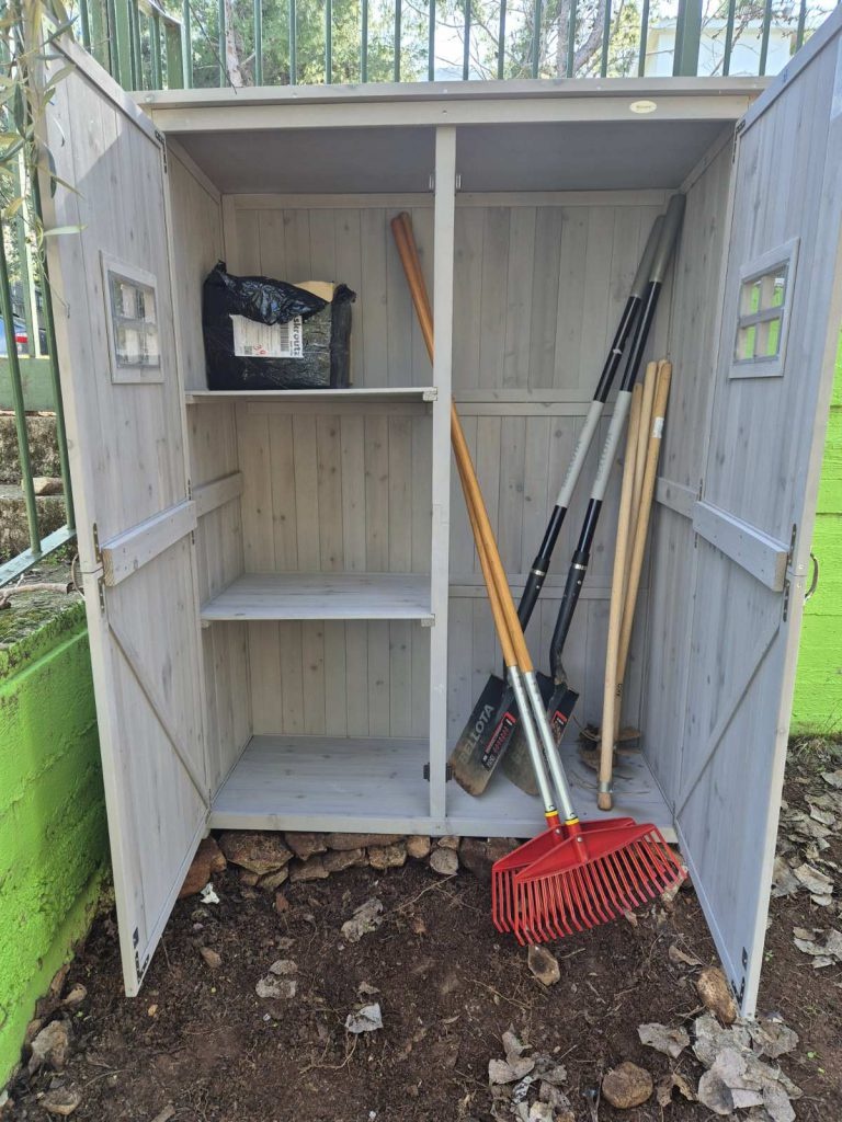 LAXANOKIPOS, LAXANOKHPOS