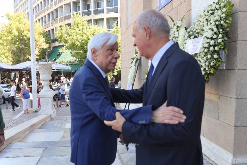 pavlopoulos, paulopoulos