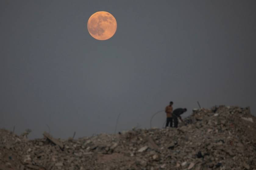 moon, PANSELINOS, FEGGARI