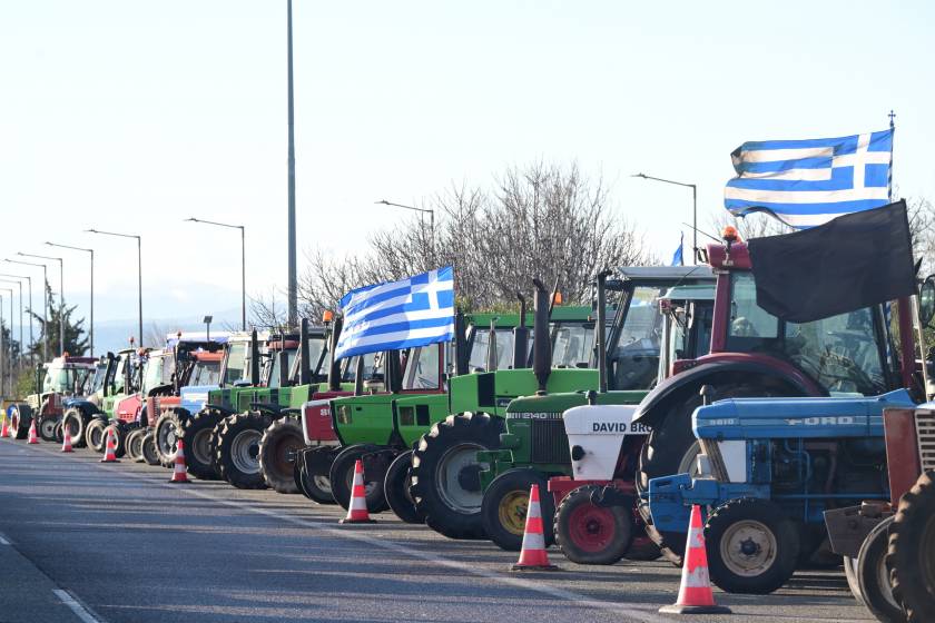 [383572] ΚΙΝΗΤΟΠΟΙΗΣΗ ΑΓΡΟΤΩΝ ΣΤΗΝ Ε.Ο. ΑΘΗΝΩΝ - ΛΑΜΙΑΣ ΣΤΟ ΚΑΣΤΡΟ ΒΟΙΩΤΙΑΣ  (ΤΑΤΙΑΝΑ ΜΠΟΛΑΡΗ/EUROKINISSI)