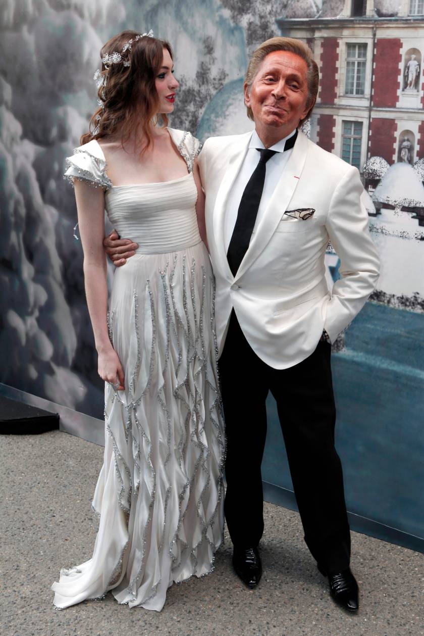 Anne Hathaway,Valentino Garavani