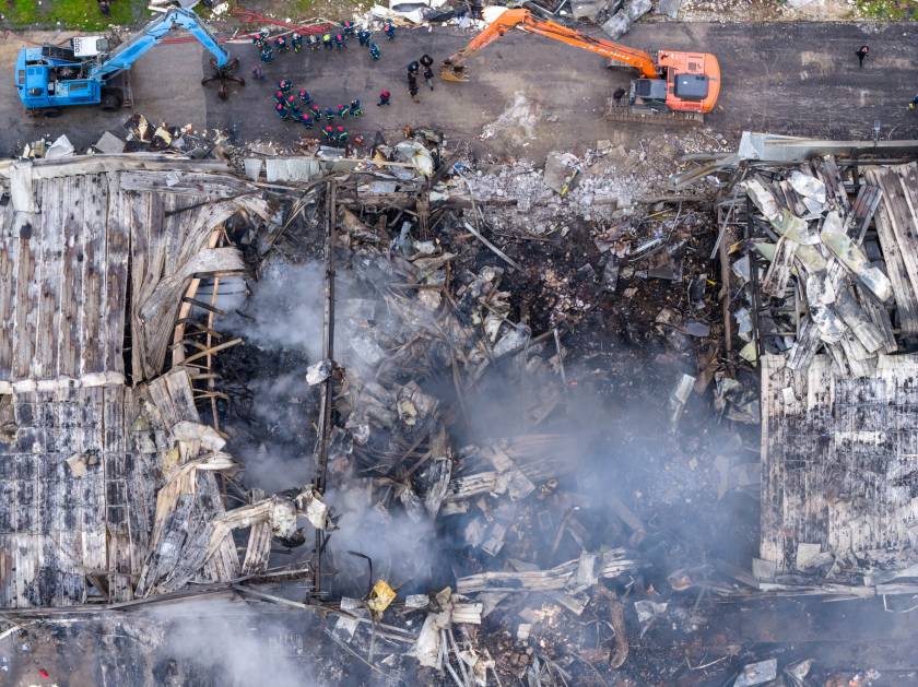 [384089] Η ΕΠΟΜΕΝΗ ΗΜΕΡΑ ΤΗΣ ΠΥΡΚΑΓΙΑΣ ΣΤΟ ΕΡΓΟΣΤΑΣΙΟ ΤΗΣ "ΒΙΟΛΑΝΤΑ" ΣΤΑ ΤΡΙΚΑΛΑ  (ΜΟΤΙΟΝΤΕΑΜ/ΒΑΣΙΛΗΣ ΒΕΡΒΕΡΙΔΗΣ)