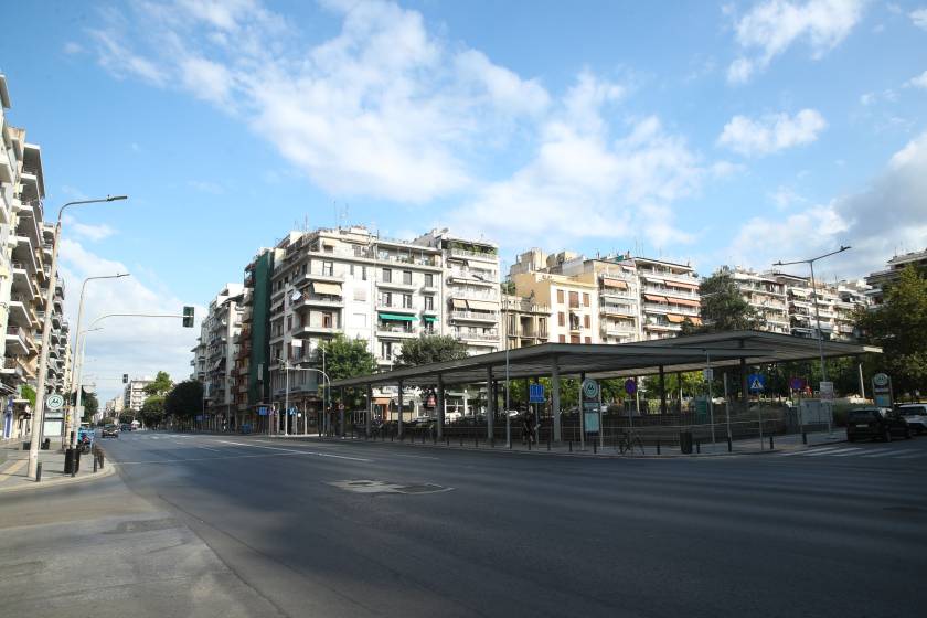 [388938] ΑΔΕΙΟΙ ΟΙ ΔΡΟΜΟΙ ΣΤΗΝ ΘΕΣΣΑΛΟΝΙΚΗ ΤΟΝ ΔΕΚΑΠΕΝΤΑΥΓΟΥΣΤΟ   (ΝΑΣΟΣ ΣΙΜΟΠΟΥΛΟΣ/EUROKINISSI)