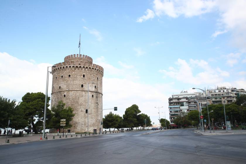 [388938] ΑΔΕΙΟΙ ΟΙ ΔΡΟΜΟΙ ΣΤΗΝ ΘΕΣΣΑΛΟΝΙΚΗ ΤΟΝ ΔΕΚΑΠΕΝΤΑΥΓΟΥΣΤΟ   (ΝΑΣΟΣ ΣΙΜΟΠΟΥΛΟΣ/EUROKINISSI)