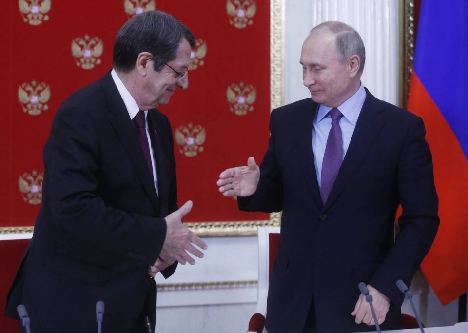 2017 10 24T163518Z 1010788555 UP1EDAO1A2T8T RTRMADP 3 RUSSIA CYPRUS