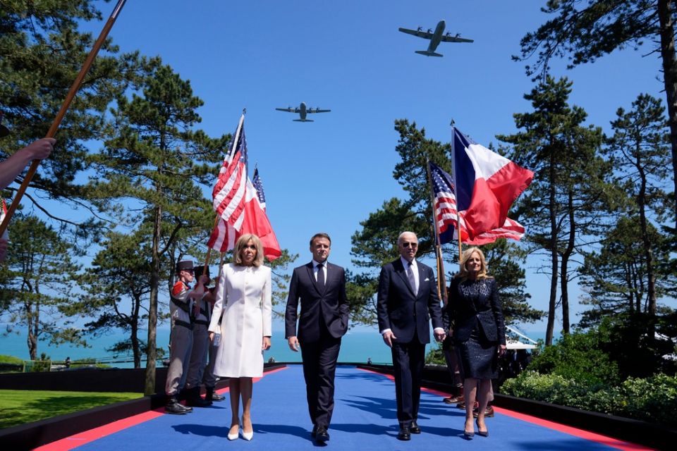 JOE BIDEN MACRON NORMANDIA USA GALLIA 