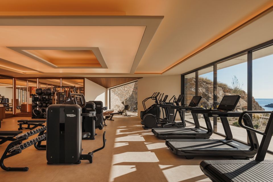 OneandOnly_Kea_Island_P2_Wellness_Gym_Wide_4493_MASTER.jpg