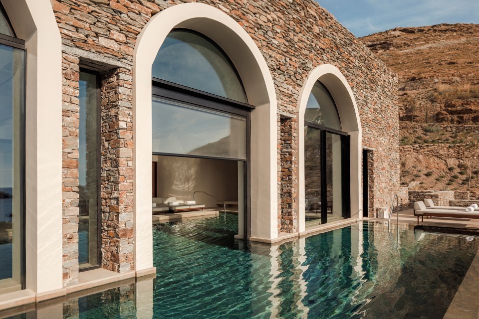 OneandOnly_Kea_Island_P2_Wellness_Spa_Pool_Exterior_6631_MASTER.jpg