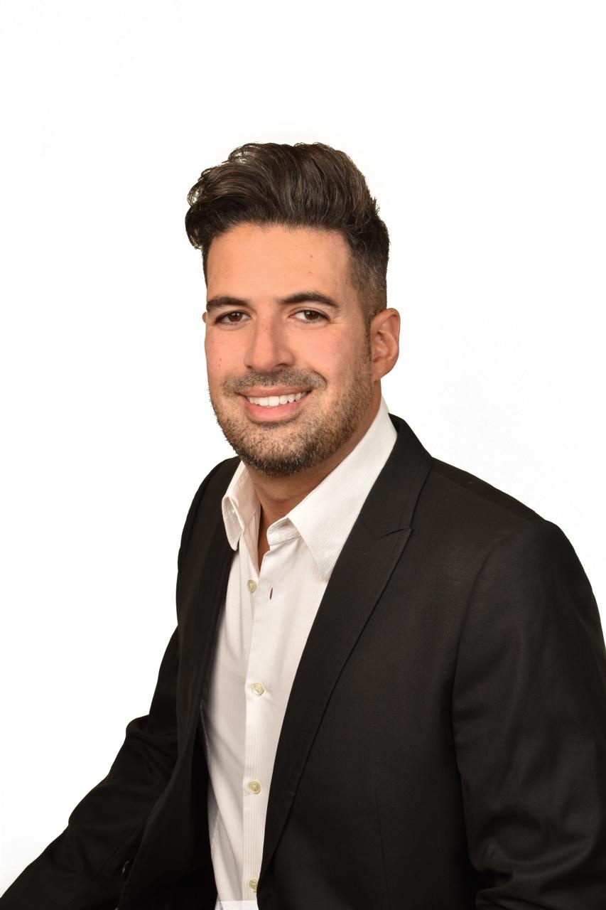 Λυκούργος Λιακάκος, Διδάκτωρ Διεθνούς Δικαίου και αναλυτής Διεθνών Σχέσεων