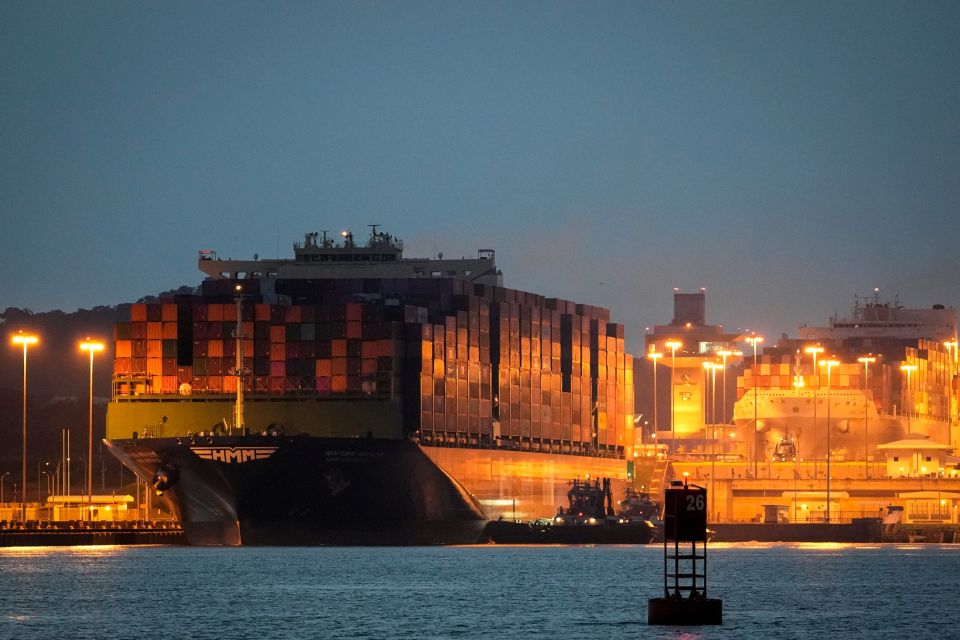 Panama Canal, dioriga