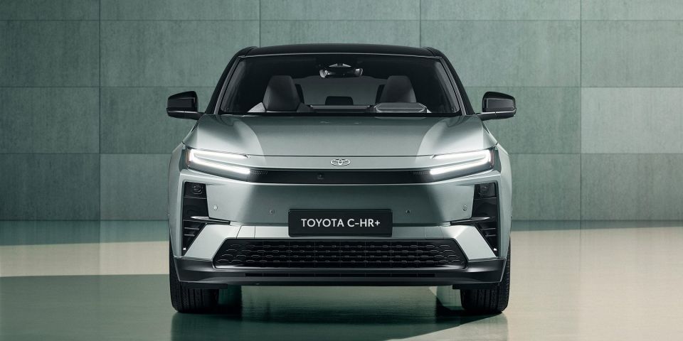 Toyota-C-HR-Plus-Electric-2025-10.jpg