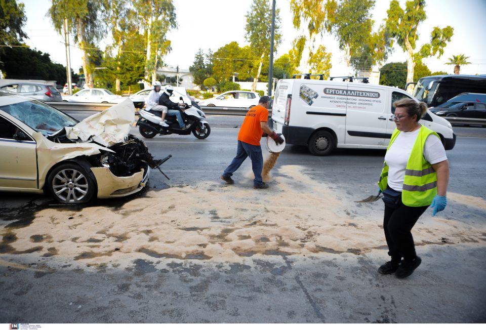 thanatiforo trochaio poseidonos 