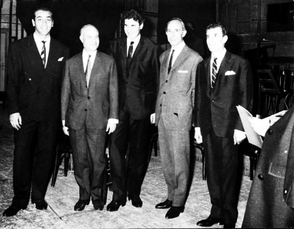 Mikis Theodorakis premiera Aksion Esti 1964