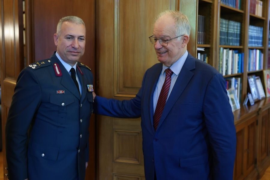 tasoulas proedros dimokratias ellas synantisi proedriko megaro