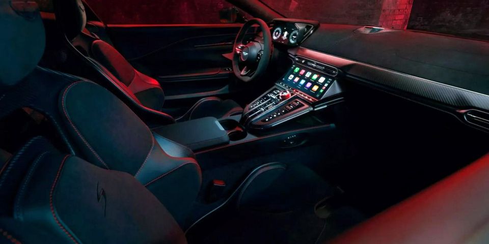 aston-martin-vantage-s-10.jpg