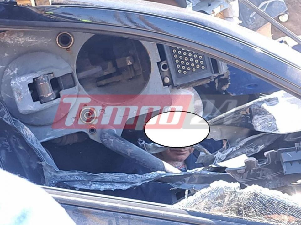 Σύγκρουση συρμού του Προαστιακού με αυτοκίνητο στην Πάτρα – Απεγκλωβίστηκε ο οδηγός