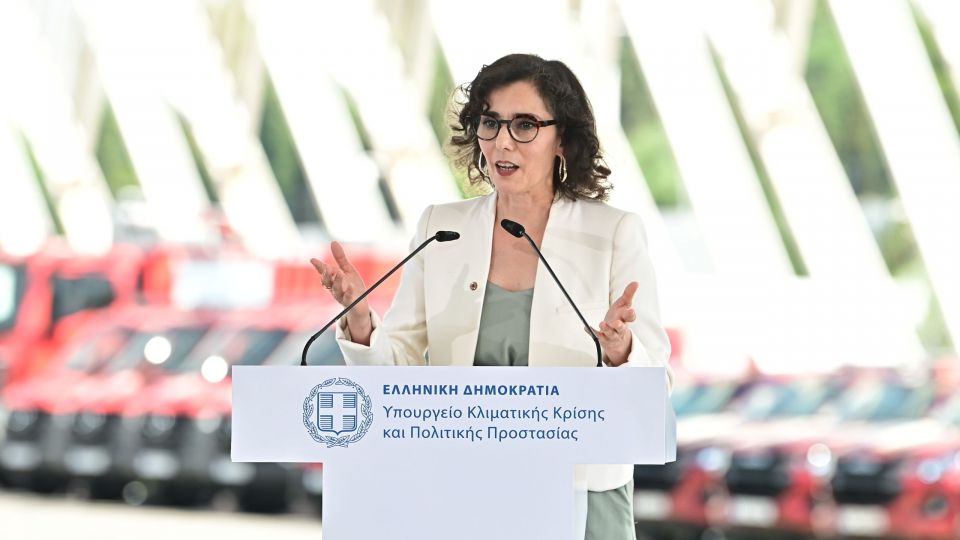 latzima ekdilosi paradosis pyrosvestikon oximaton